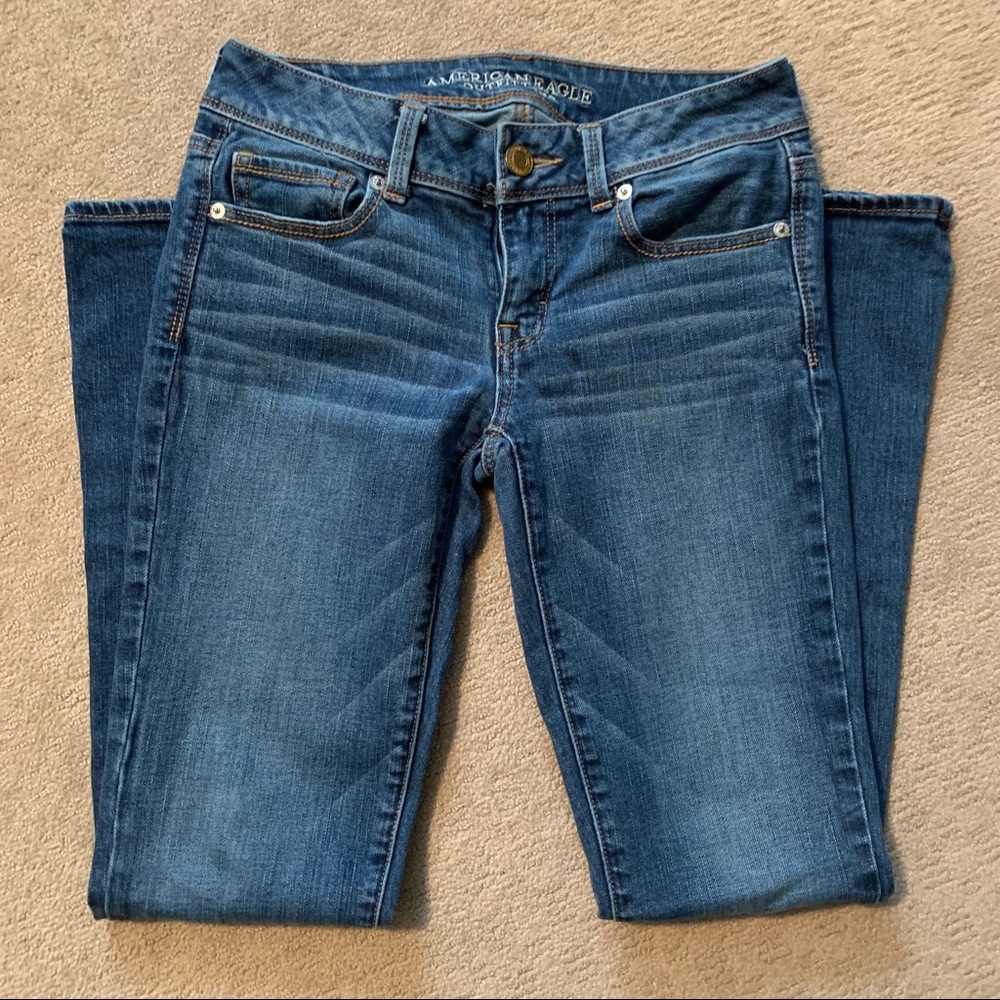 AMERICAN EAGLE OUTFITTERS Kick Boot Cut Jeans